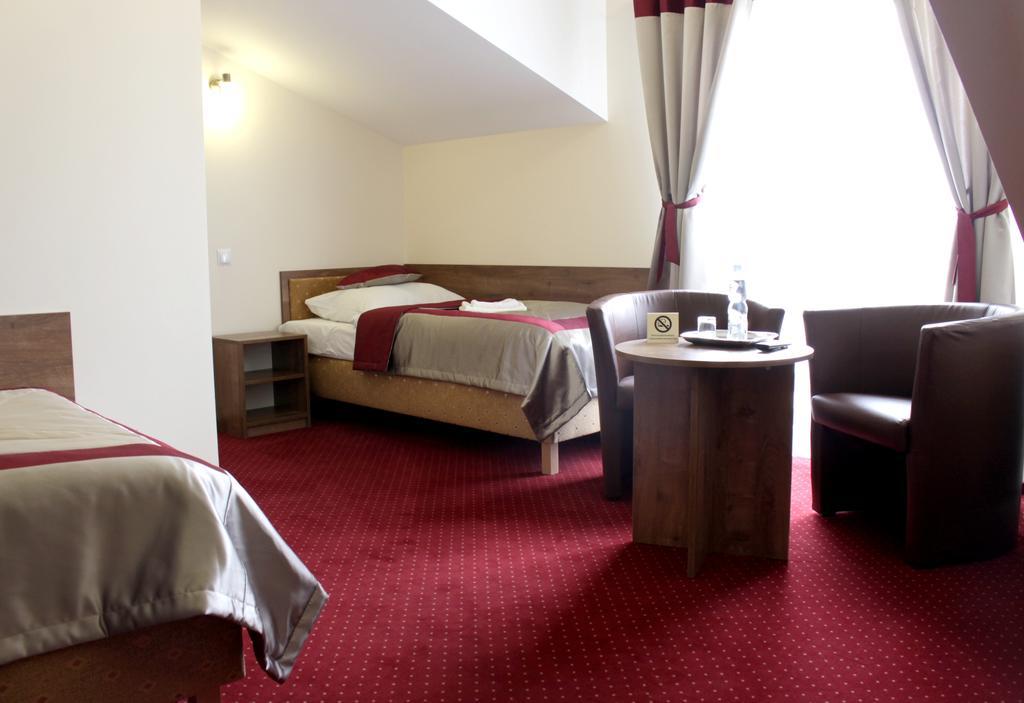 Hotel Dukat Biała Podlaska Zimmer foto