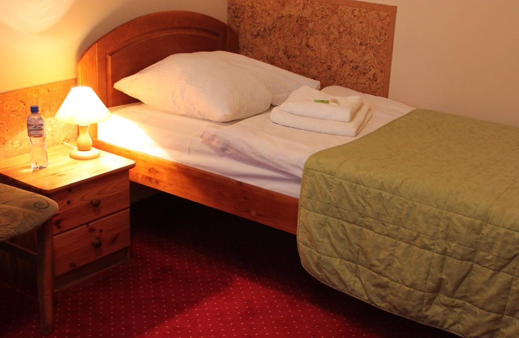 Hotel Dukat Biała Podlaska Zimmer foto