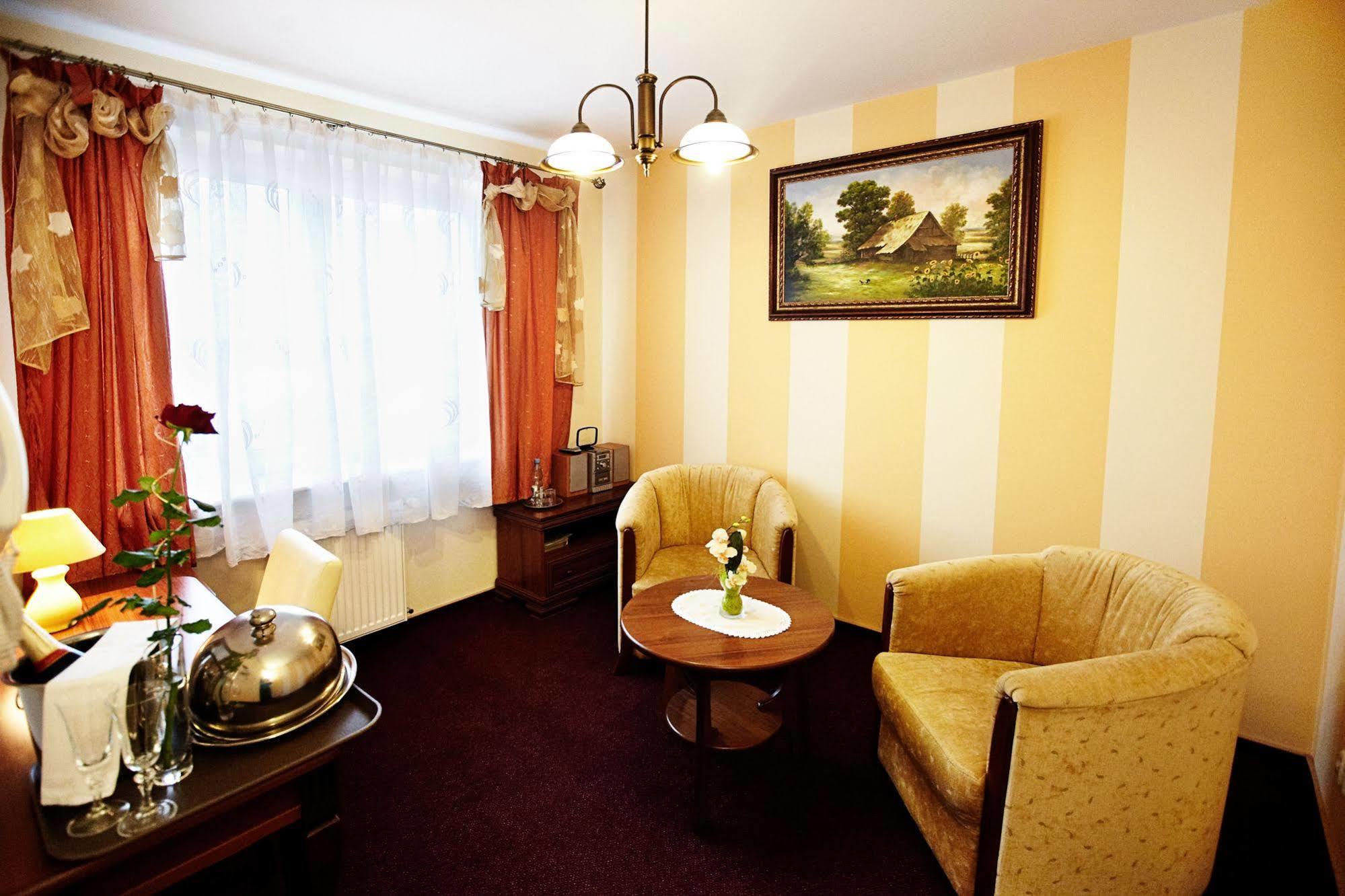 Hotel Dukat Biała Podlaska Exterior foto